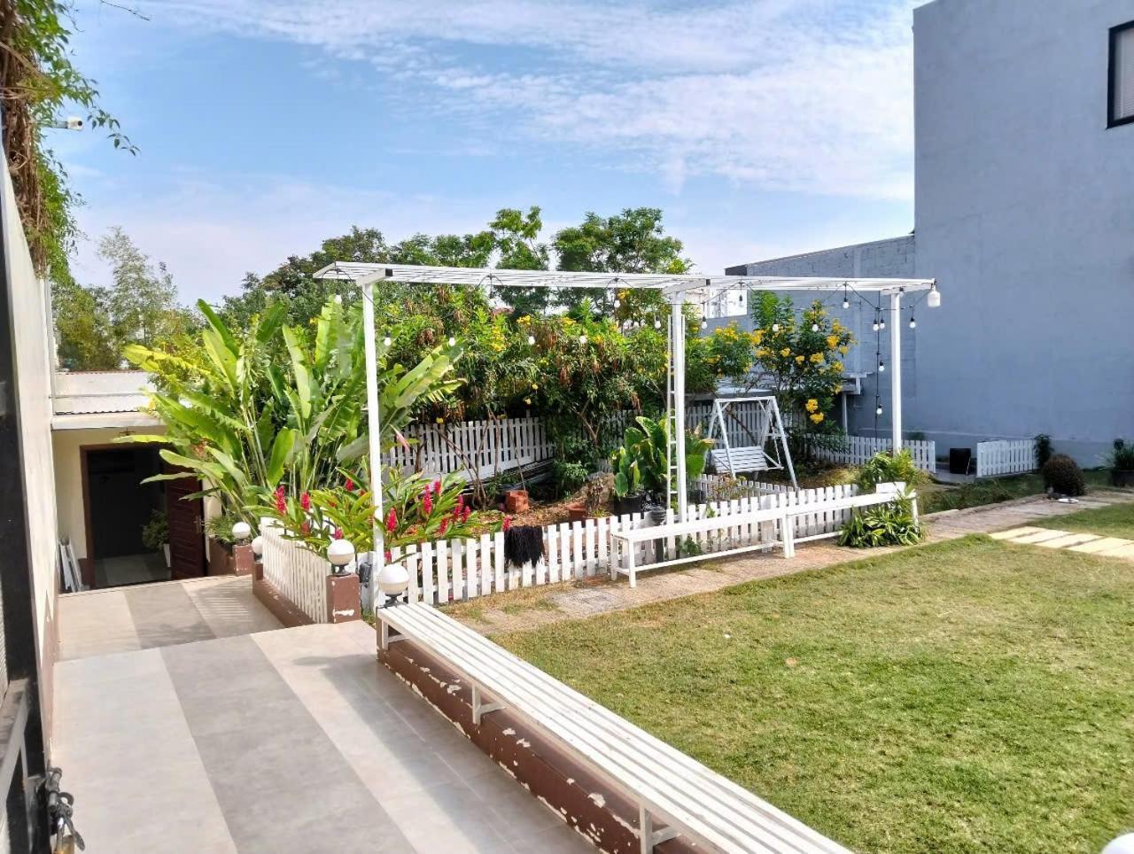 Doi Sao Homestay Buon Ma Thuot Exterior photo